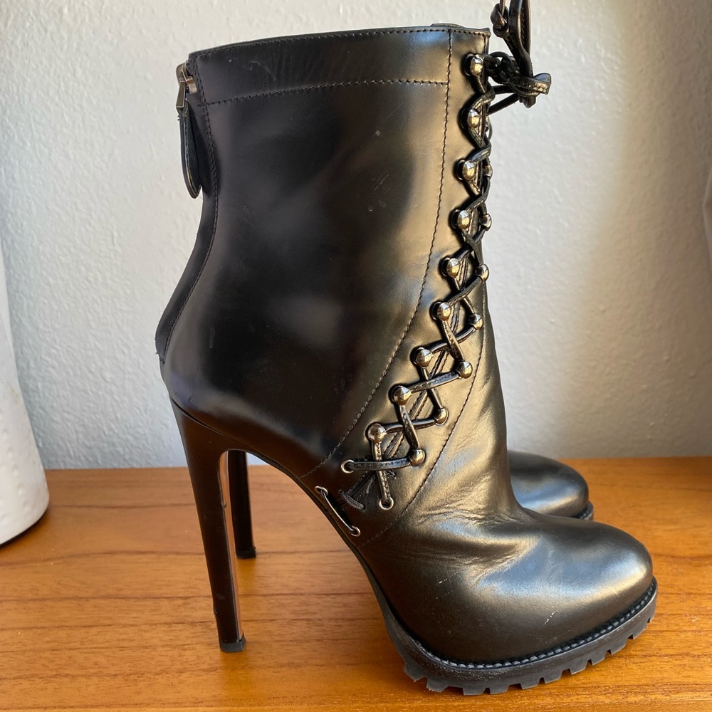 Alaïa Leather Lace-Up Boots